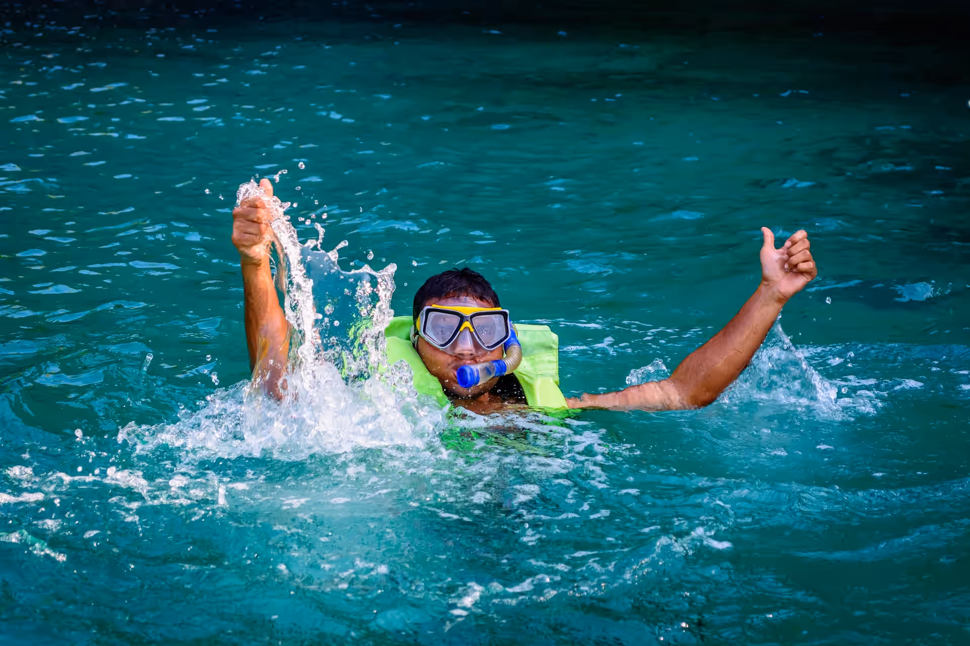 Snorkeling Mnemba Atoll gallery 0